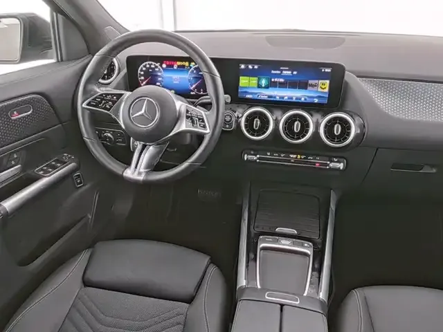 Mercedes-Benz GLA 220