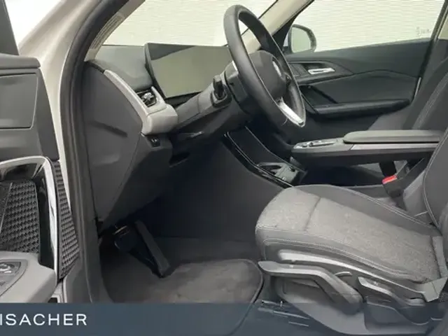 BMW iX1