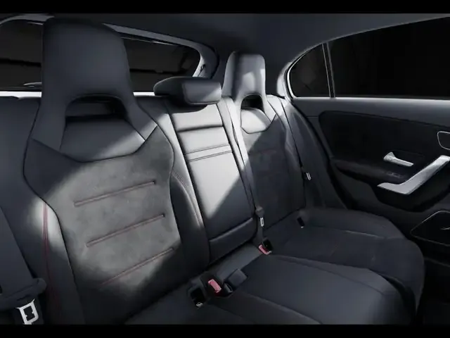 Mercedes-Benz A 35 AMG