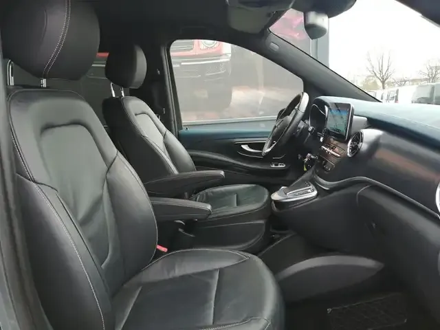 Mercedes-Benz EQV 300