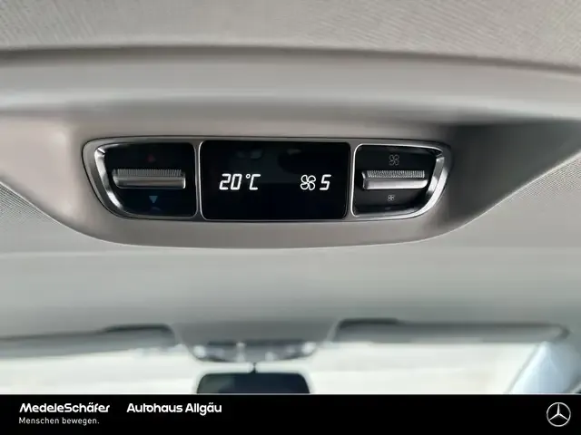 Mercedes-Benz V 220