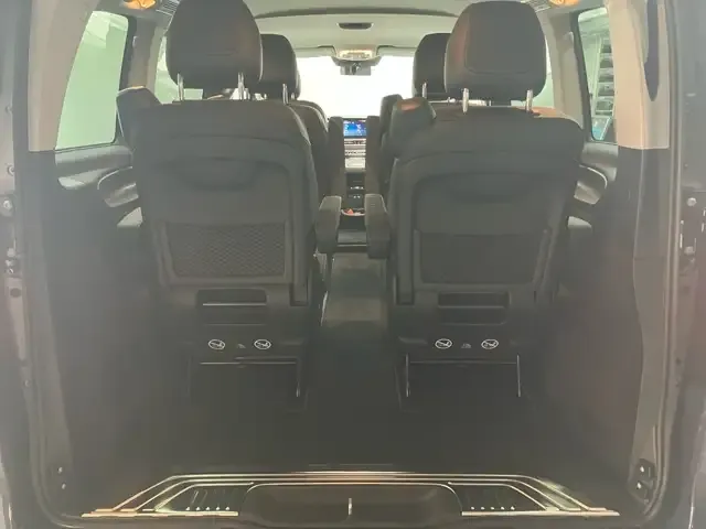 Mercedes-Benz V 250