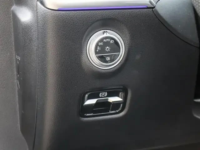 Mercedes-Benz CLE 200