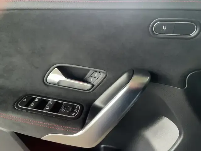 Mercedes-Benz CLA 35 AMG