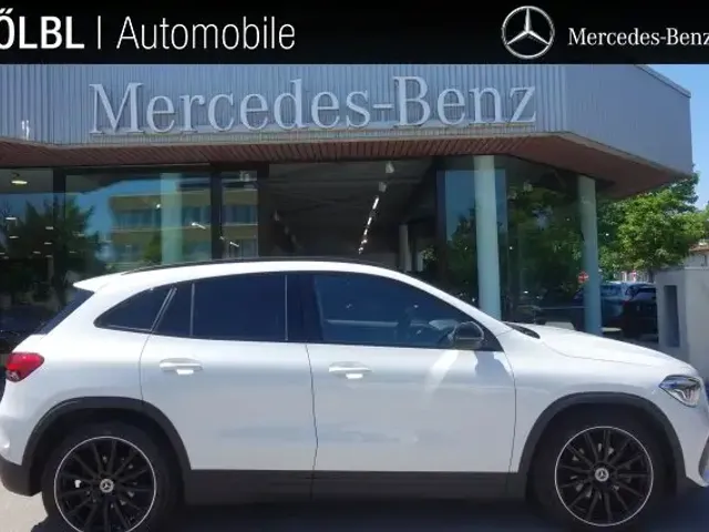 Mercedes-Benz GLA 200