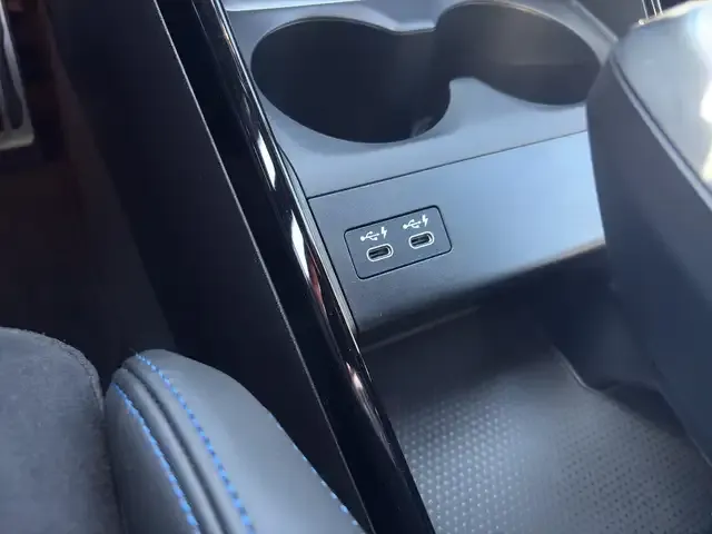 BMW 230