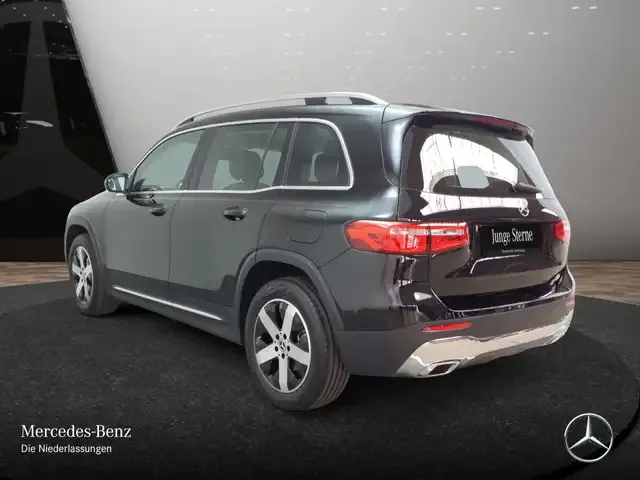 Mercedes-Benz GLB 180