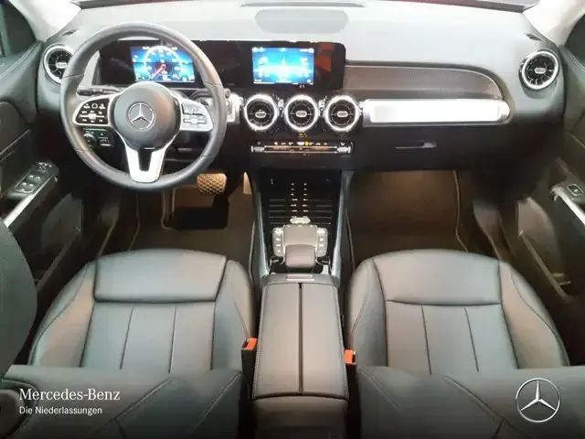 Mercedes-Benz GLB 180