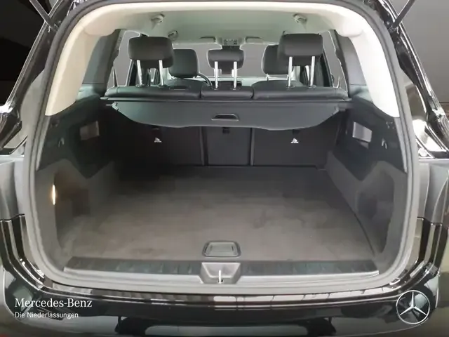 Mercedes-Benz GLB 180