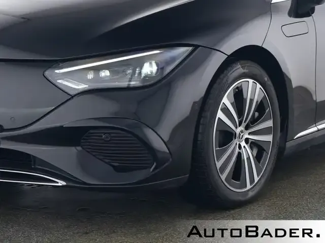 Mercedes-Benz EQE 300