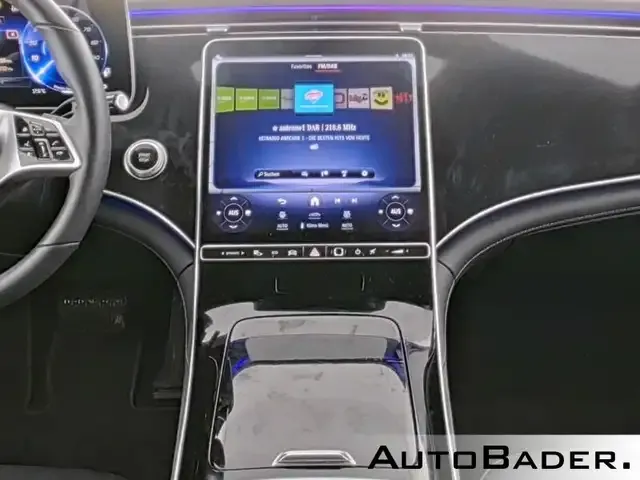 Mercedes-Benz EQE 300