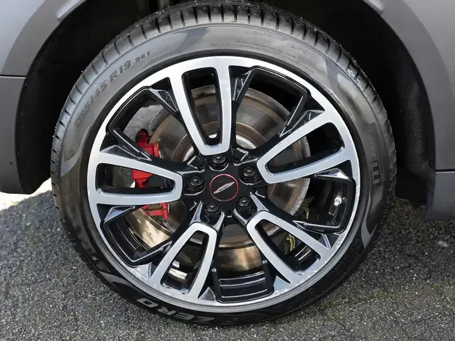 MINI John Cooper Works Countryman