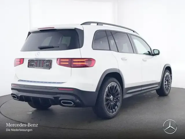 Mercedes-Benz GLB 180