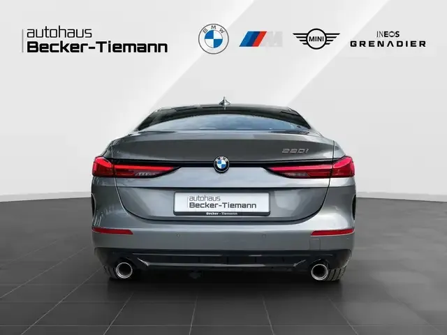 BMW 220