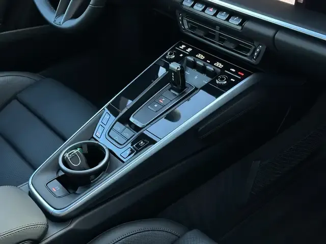 Porsche 992