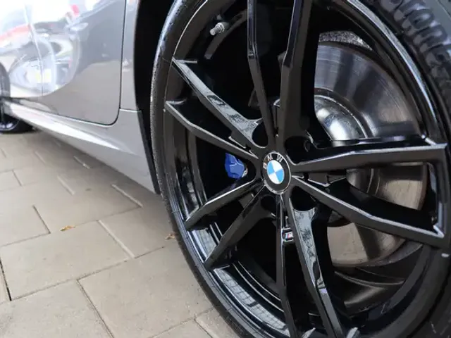 BMW 340