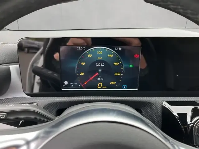 Mercedes-Benz CLA 180