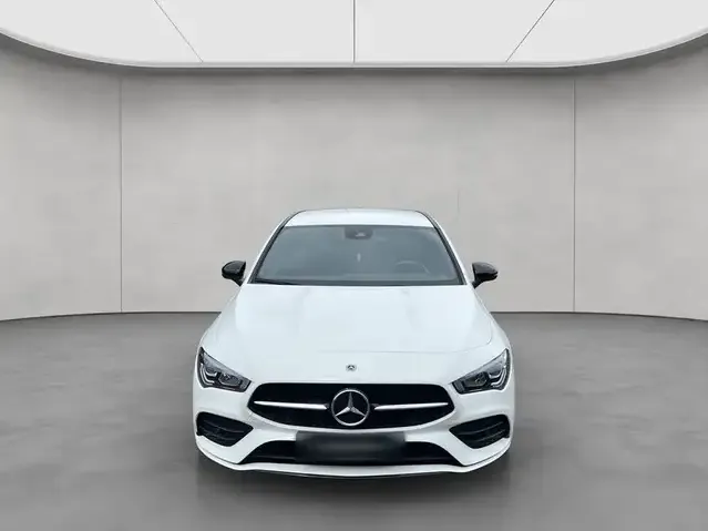 Mercedes-Benz CLA 180