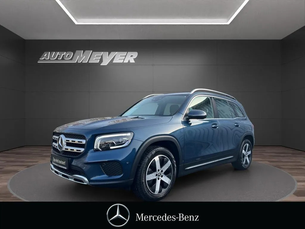 Mercedes-Benz GLB 220