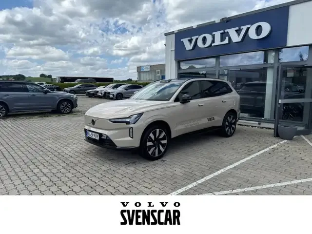 Volvo EX90