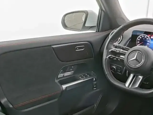 Mercedes-Benz GLB 250