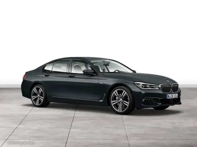 BMW 740