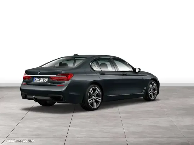 BMW 740