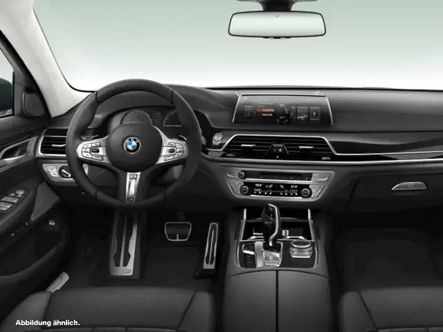BMW 740