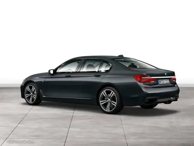 BMW 740