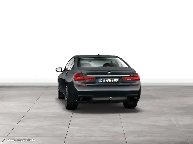 BMW 740