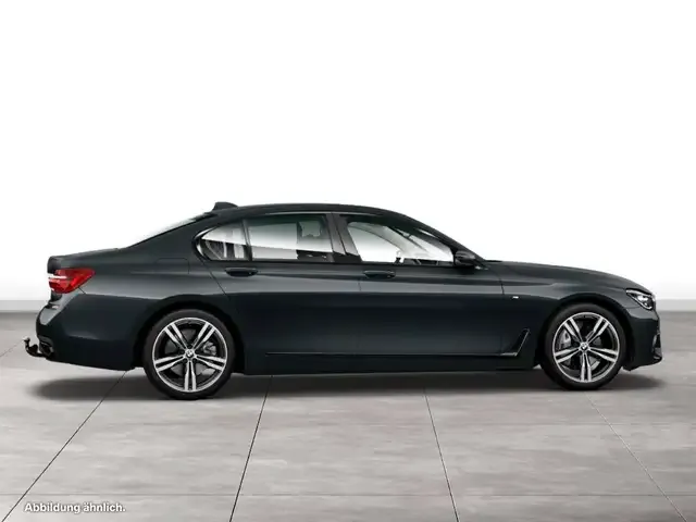 BMW 740
