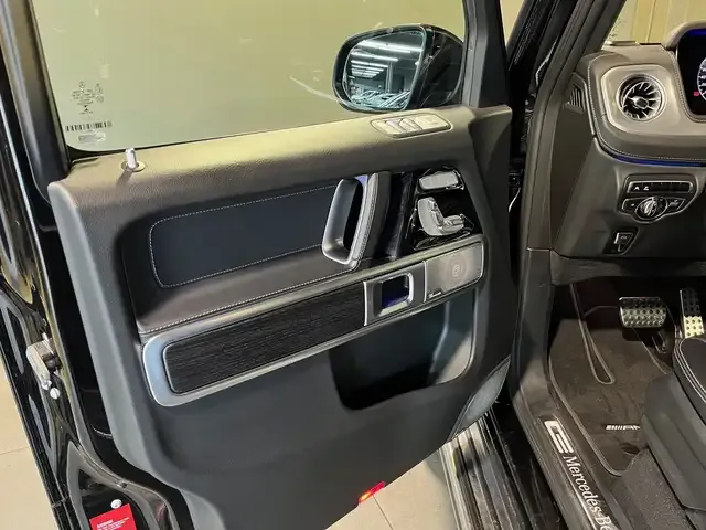 Mercedes-Benz G 400