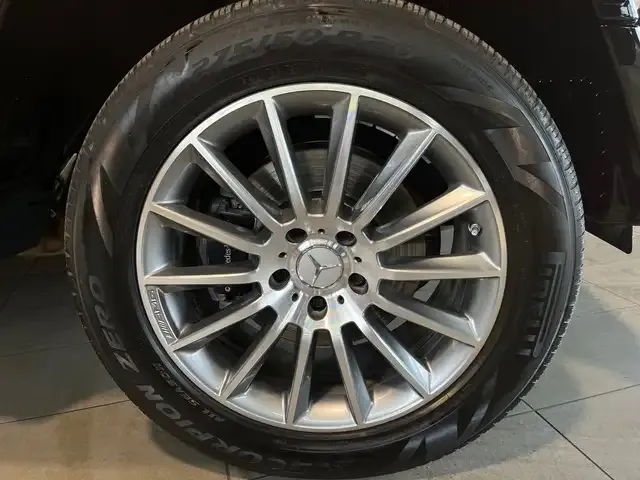 Mercedes-Benz G 400