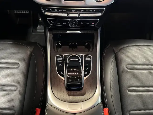 Mercedes-Benz G 400