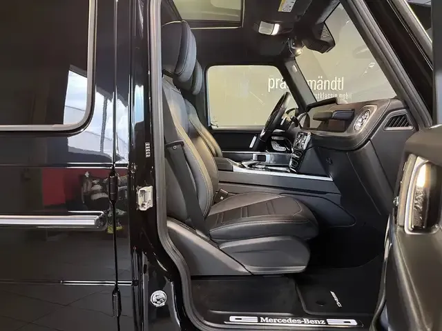 Mercedes-Benz G 400