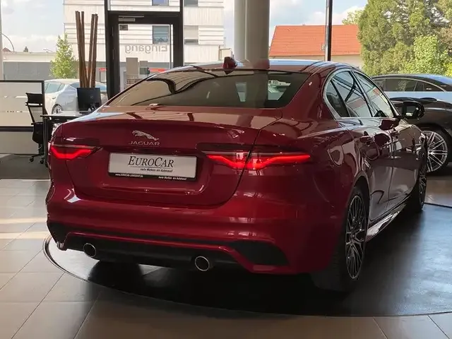 Jaguar XE