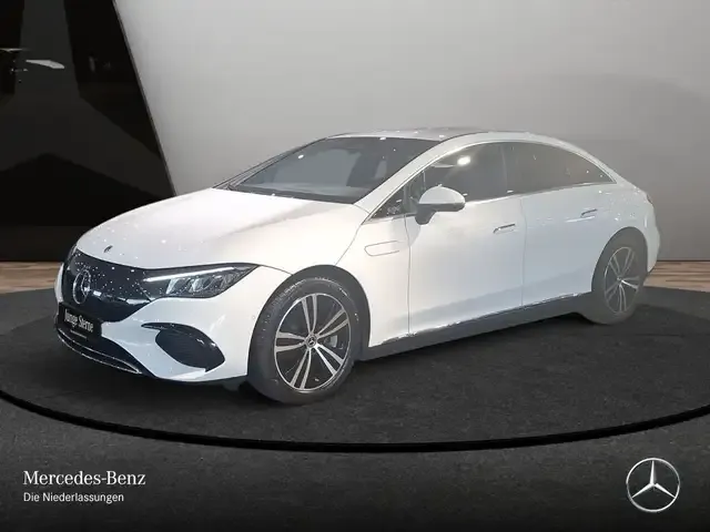 Mercedes-Benz EQE 300