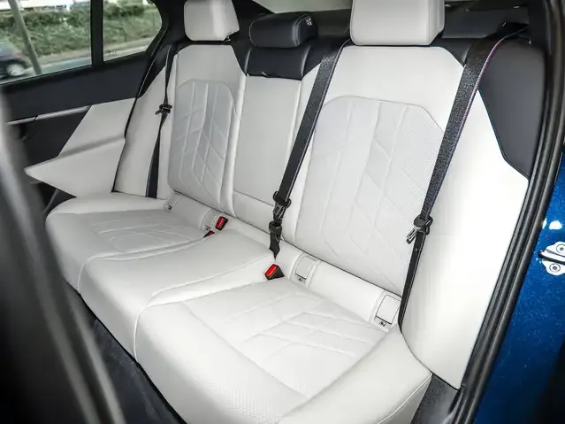 BMW 550
