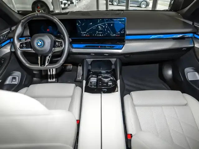 BMW 550