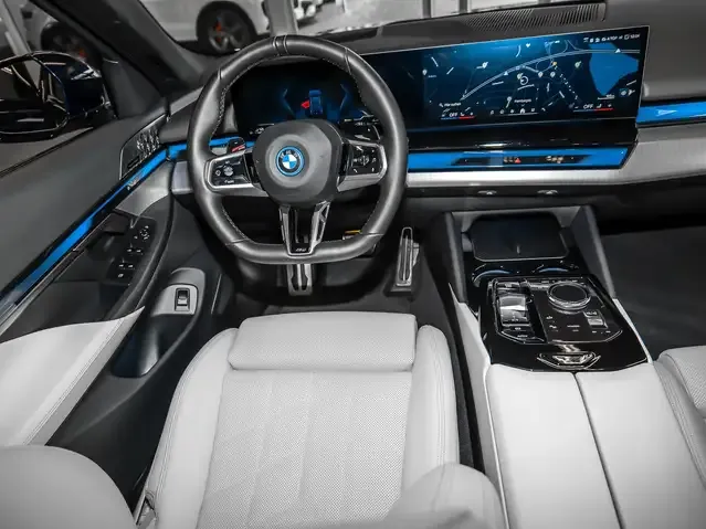 BMW 550