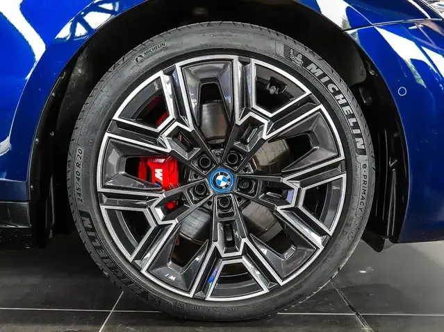 BMW 550