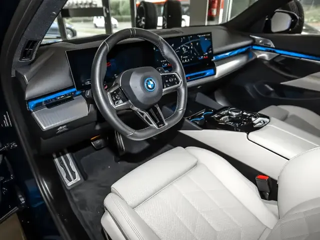 BMW 550