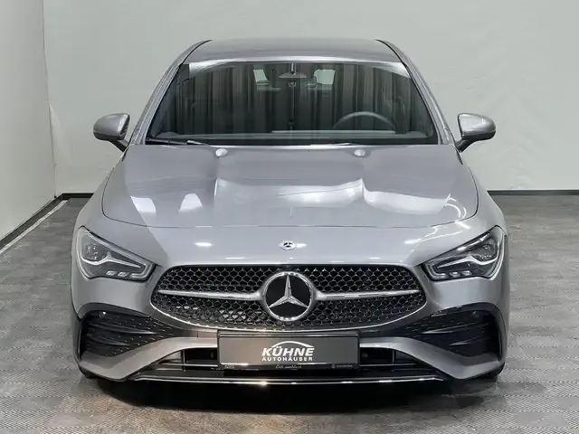 Mercedes-Benz CLA 180