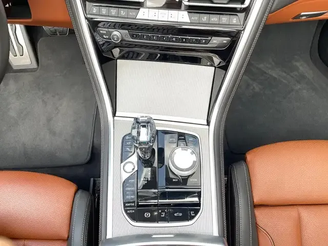 BMW 840
