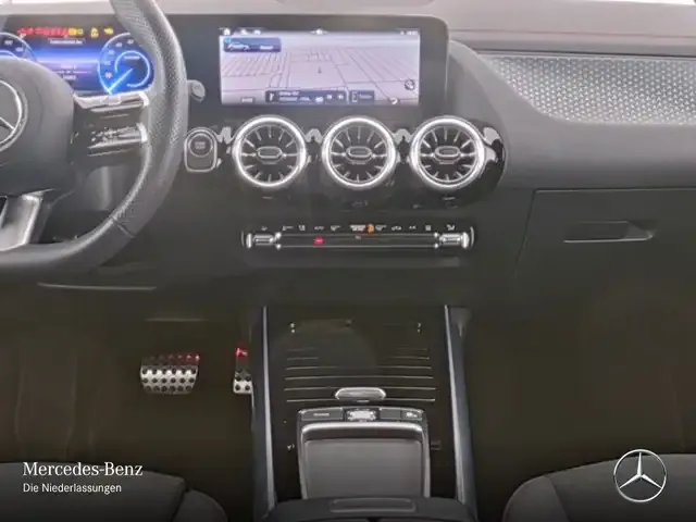 Mercedes-Benz EQA 300
