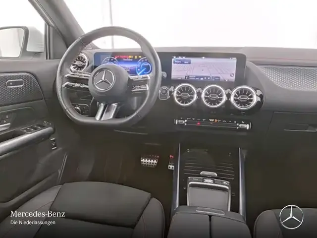 Mercedes-Benz EQA 300