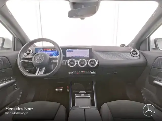 Mercedes-Benz EQA 300