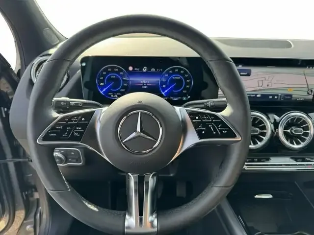 Mercedes-Benz EQA 300