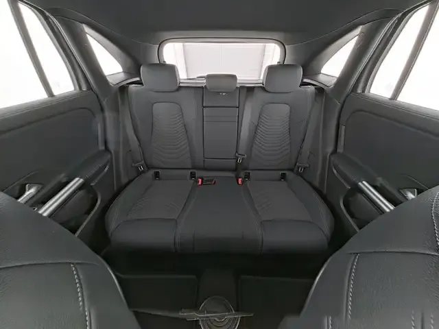 Mercedes-Benz EQA 300