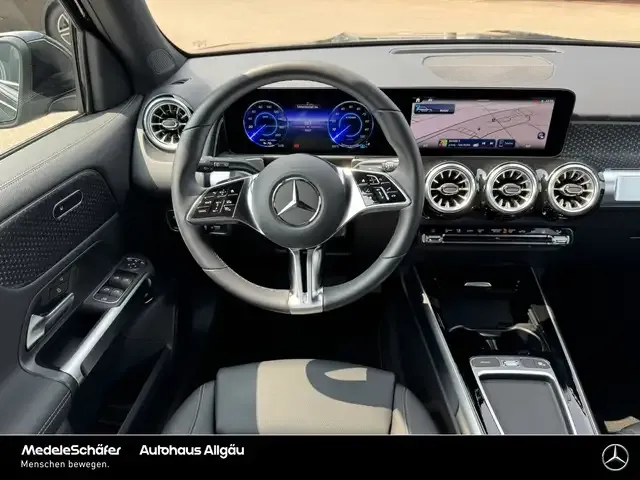 Mercedes-Benz EQB 300
